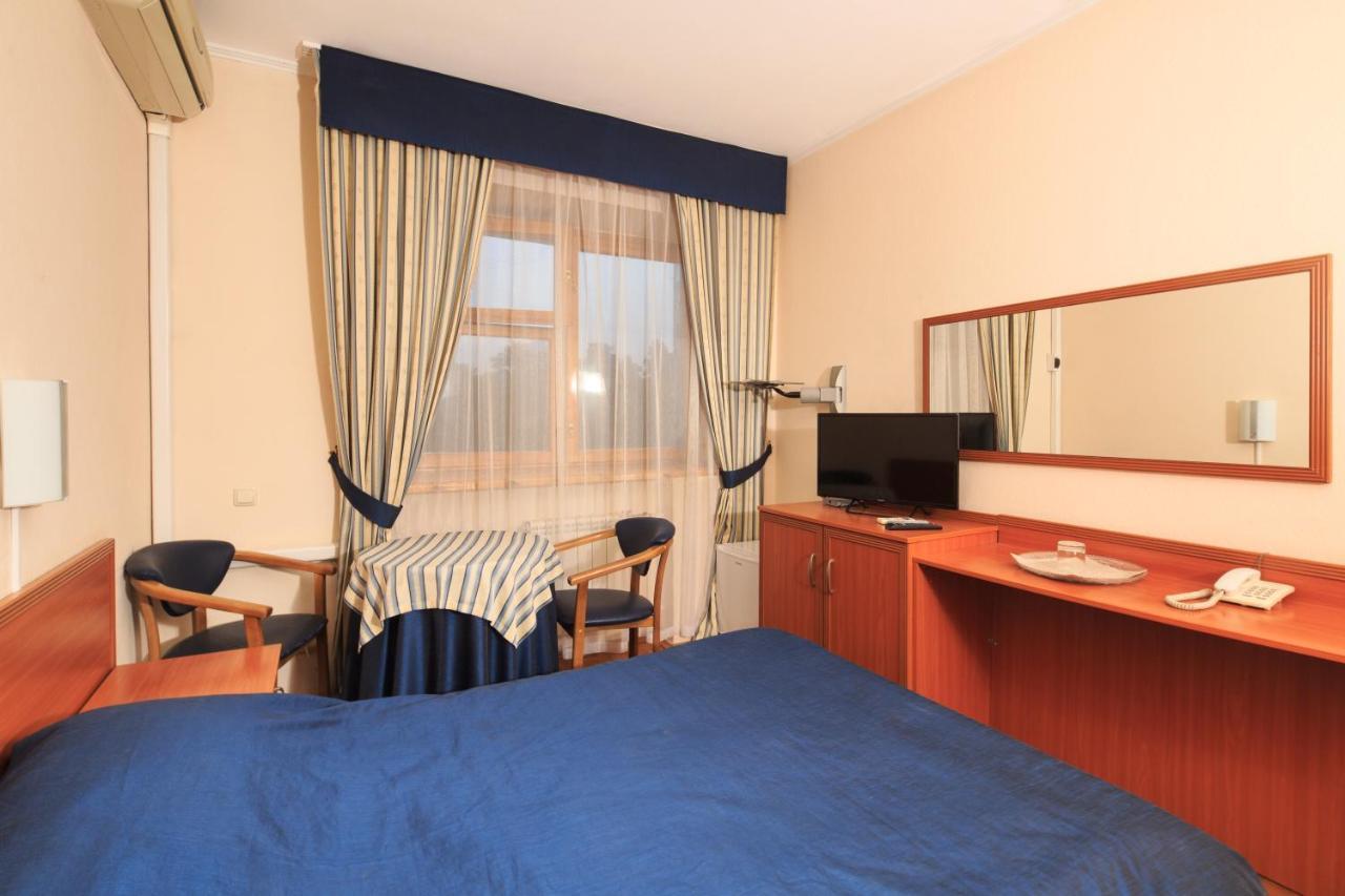 Hotel Zhayvir Kyjev Exteriér fotografie