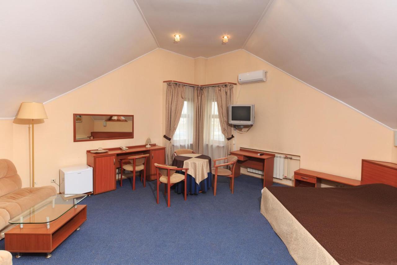 Hotel Zhayvir Kyjev Exteriér fotografie