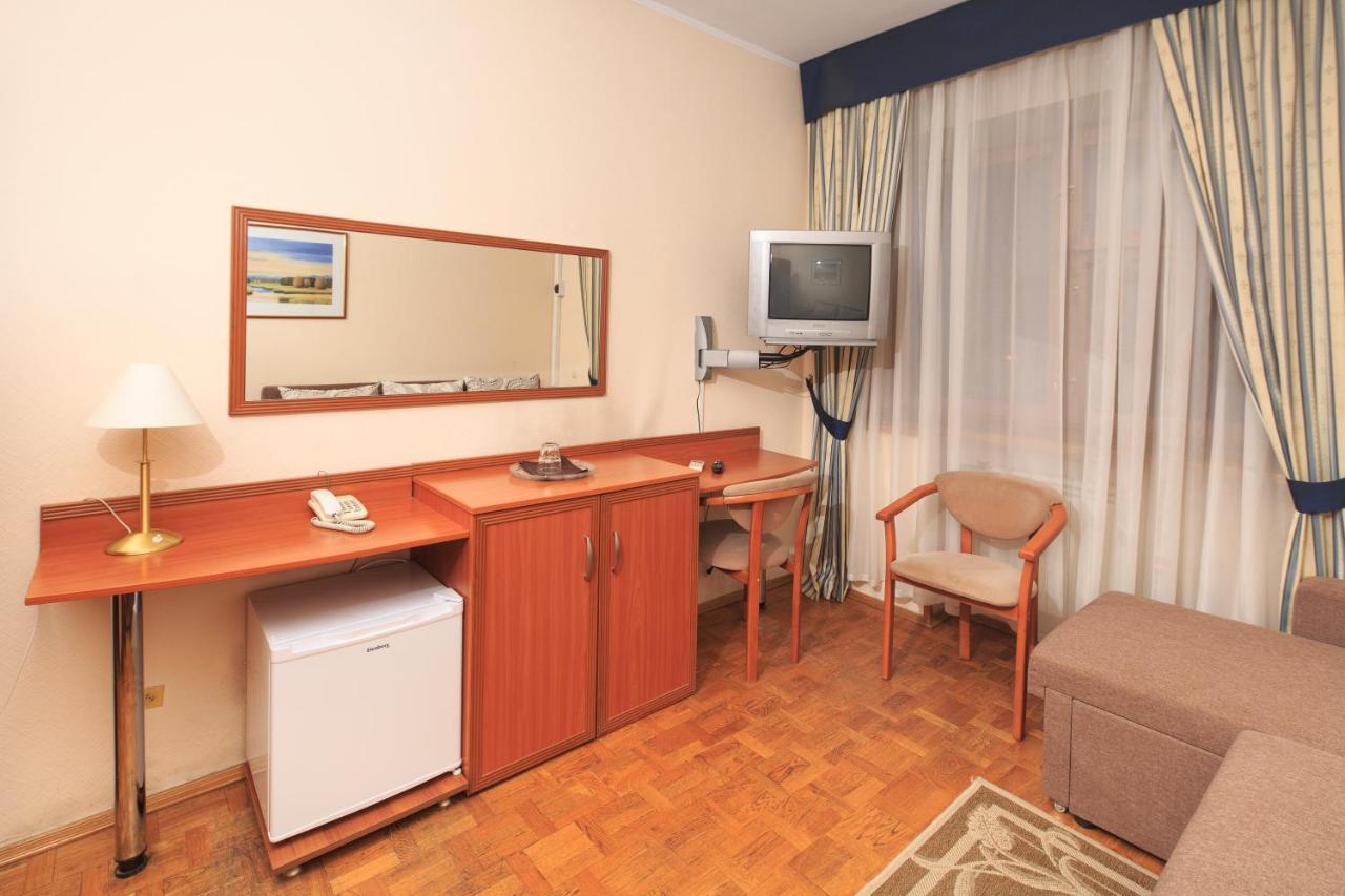 Hotel Zhayvir Kyjev Exteriér fotografie